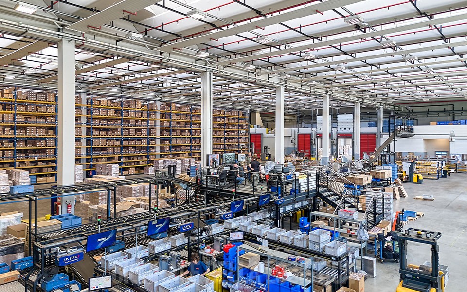 SSI SCHÄFER Incas per Elesa: per una logistica di precisione SSI SCHÄFER Incas Elesa